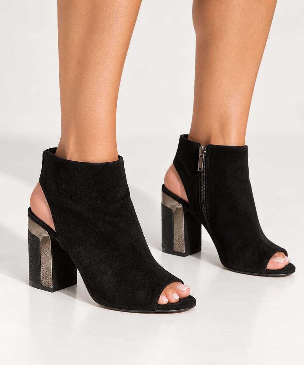 Vince Fenmore Women's Heels Black Open Heel Peep Toe Suede Embossed Sz 6 M